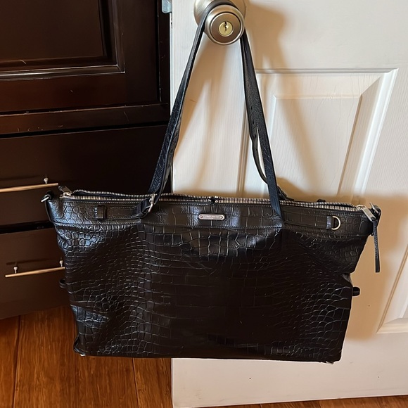 Authentic Yves Saint Laurent shopper/x-large. Croc embossed leather. Model 2018 - Picture 9 of 9